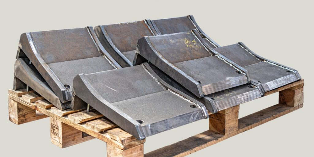 Piezas consumibles para revestimiento interior de molinos fabricadas por TECINSA