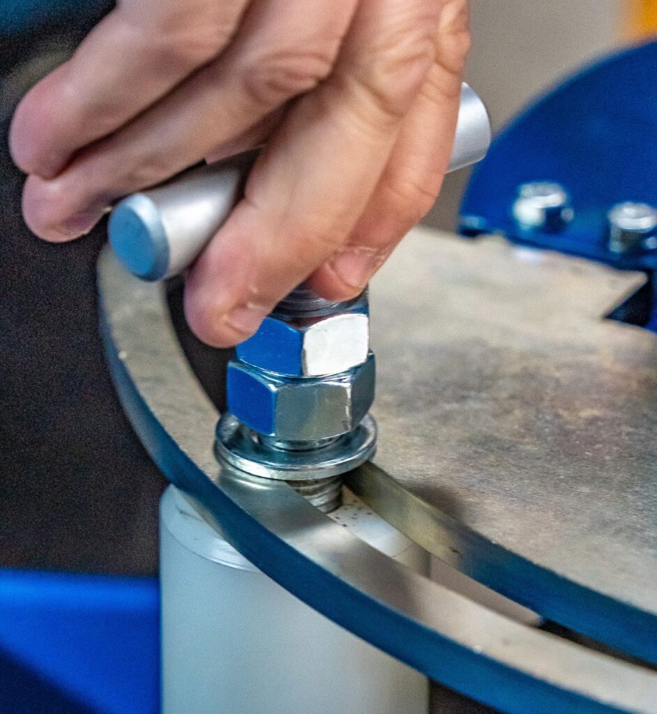 Elevador eléctrico para agitadores fabricado por TECINSA